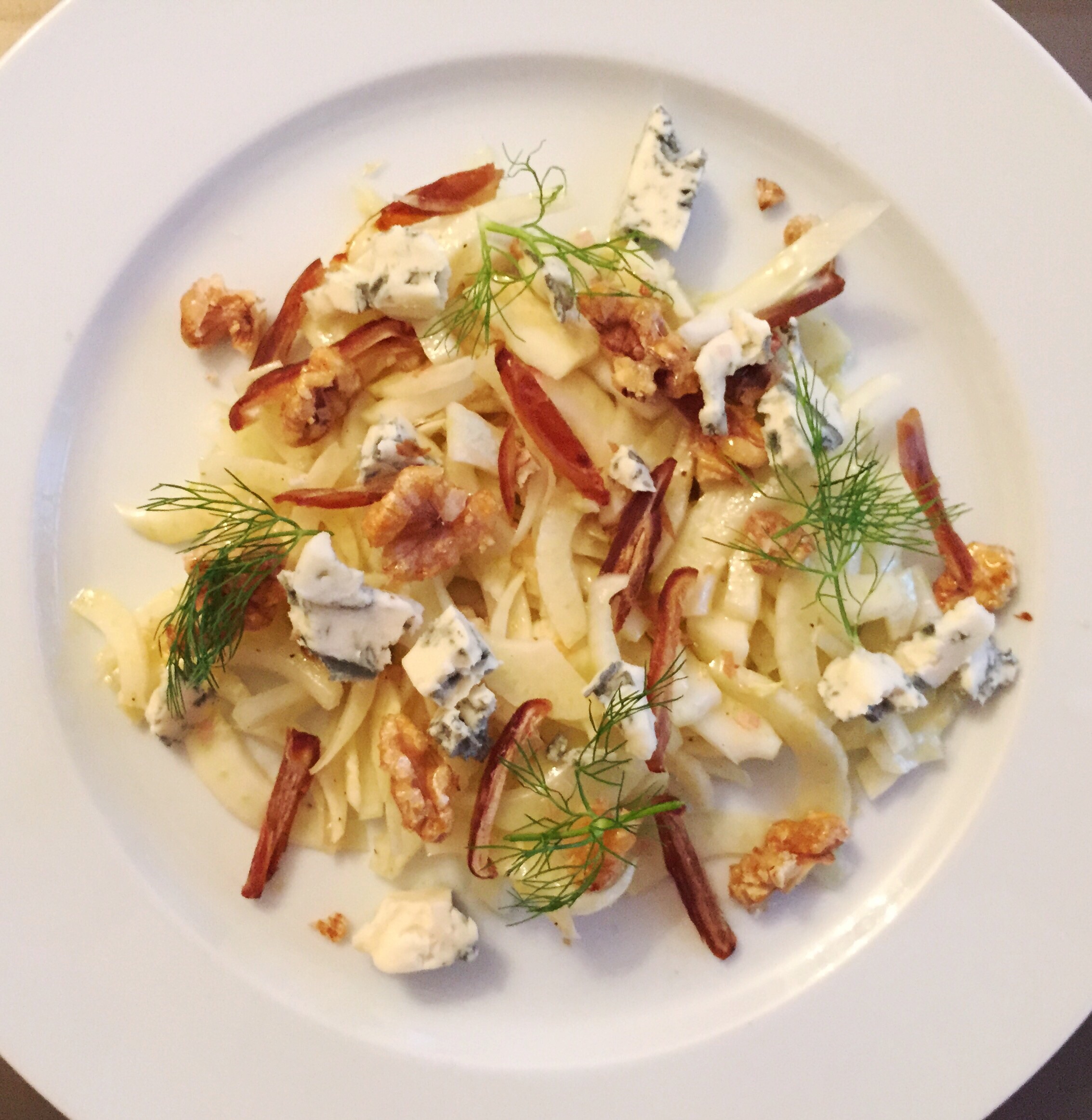 FENNEL SALAD WITH BLUE CHEESE